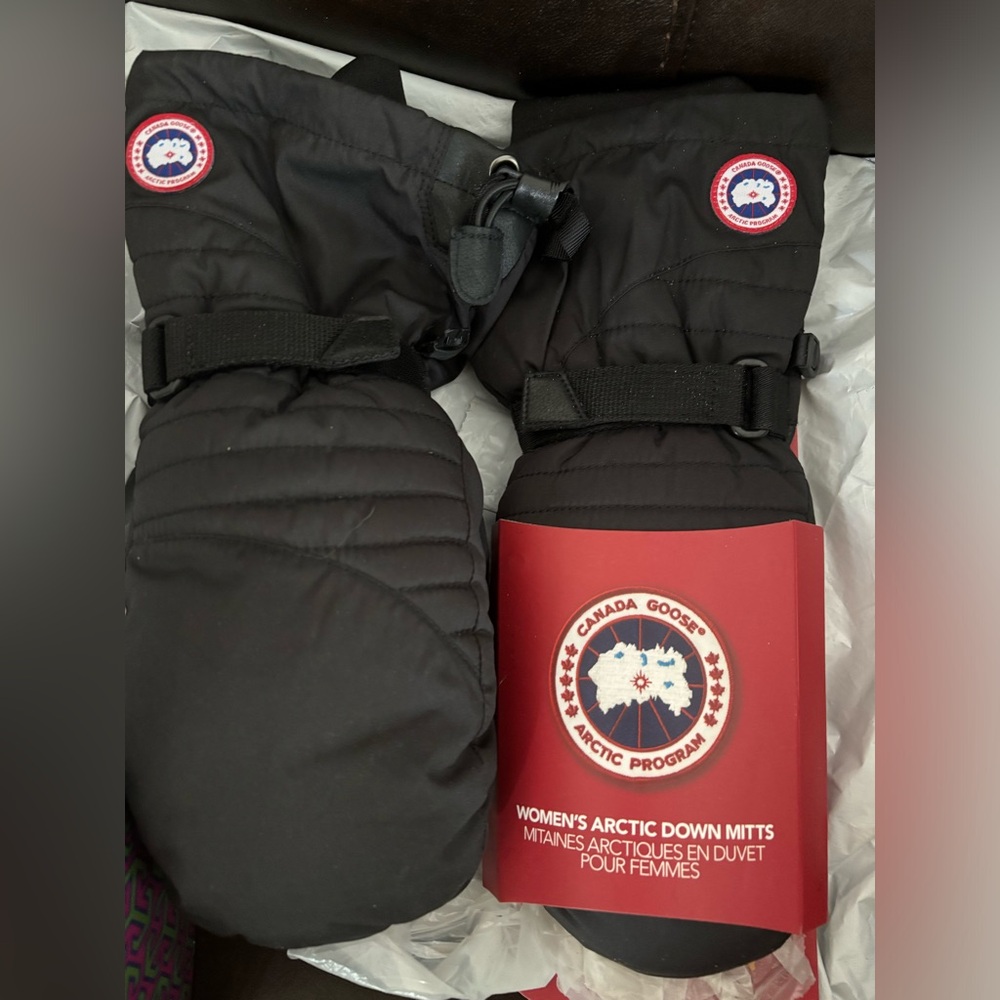 Canada Goose Black Arctic Mittens